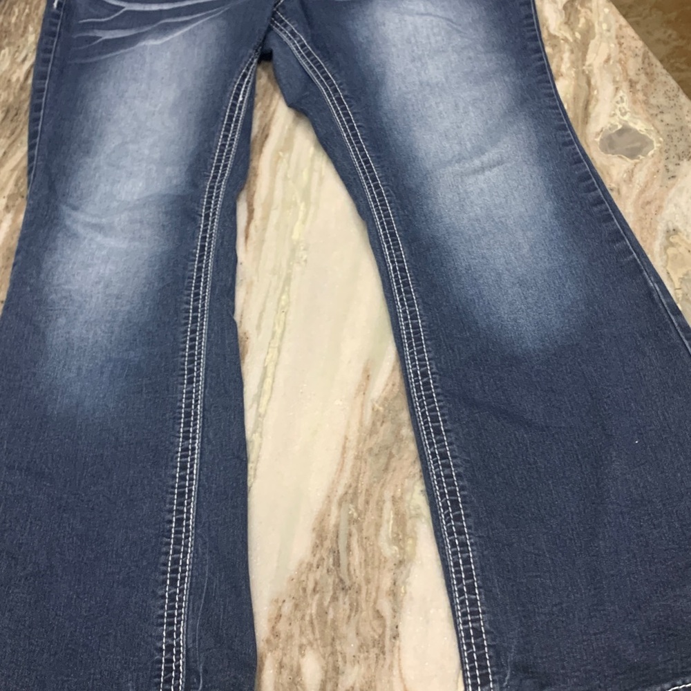 Women’s boot cut jeans size 33width 33 length . Premium vanity collection
